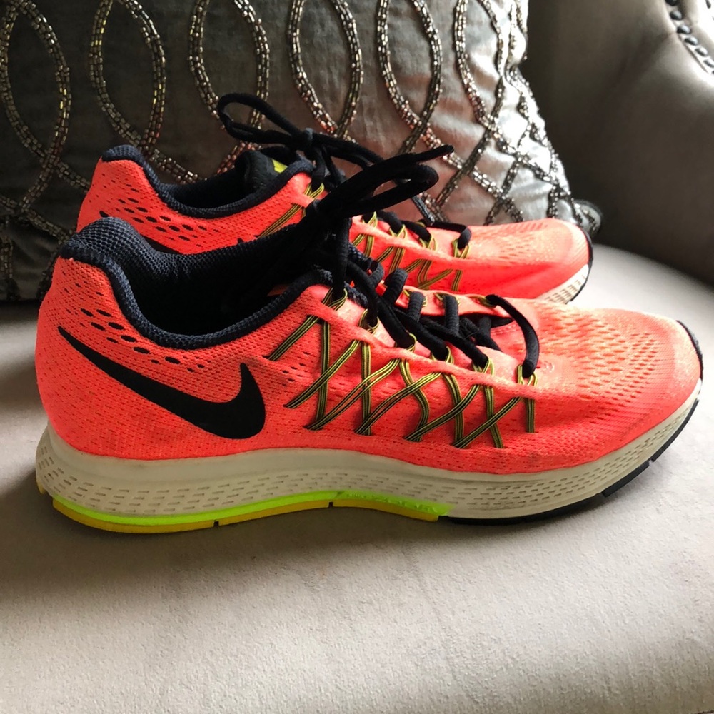 Women’s Nike Zoom Pegasus Running Sneakers